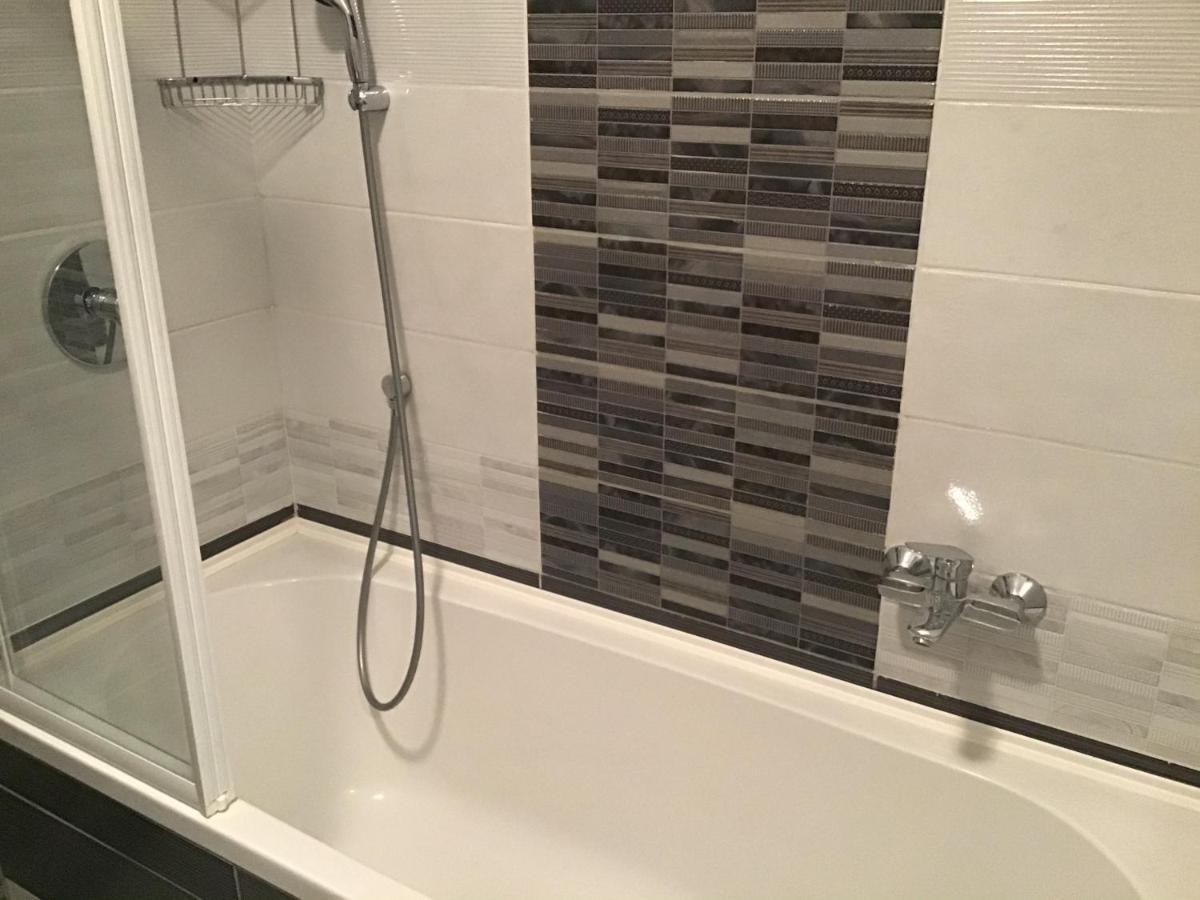Family Wellness Apartman Hajdúszoboszló Exteriör bild