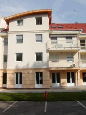 Family Wellness Apartman Hajdúszoboszló Exteriör bild