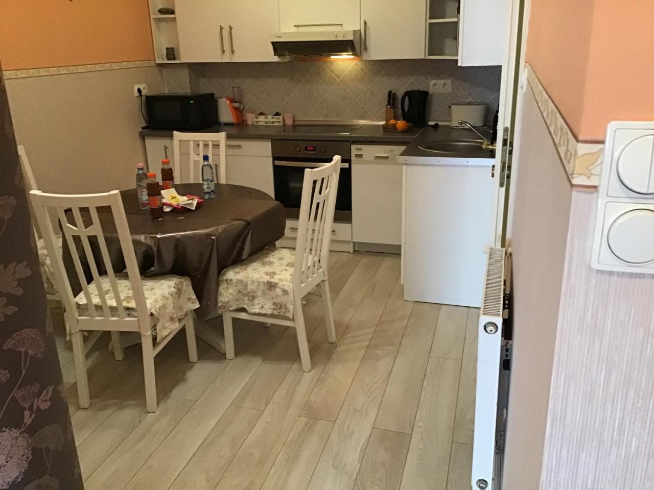 Family Wellness Apartman Hajdúszoboszló Exteriör bild